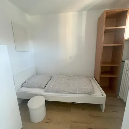 - Zentral & Ruhig Mit Balkon 吕登沙伊德