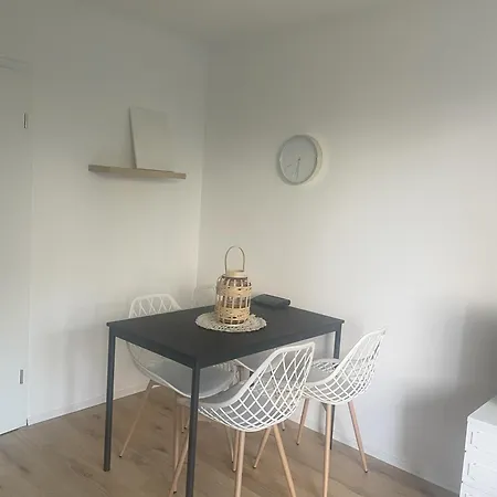 Appartamento - Zentral & Ruhig Mit Balkon *