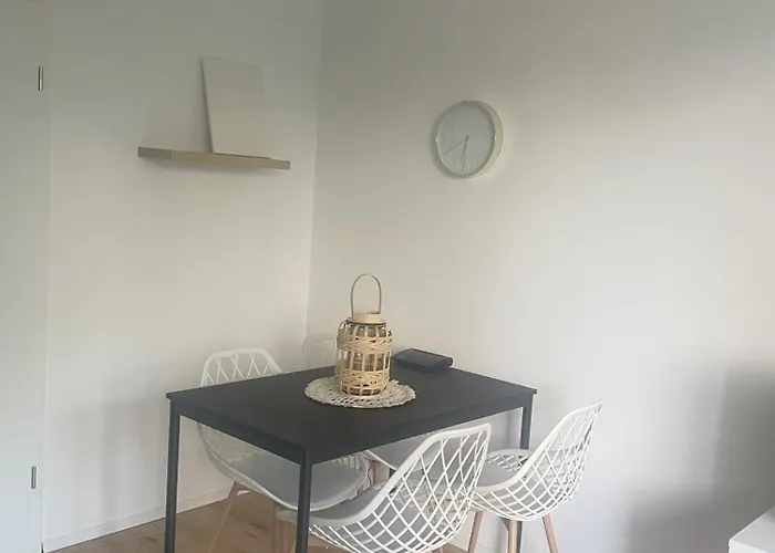 Appartamento - Zentral & Ruhig Mit Balkon *